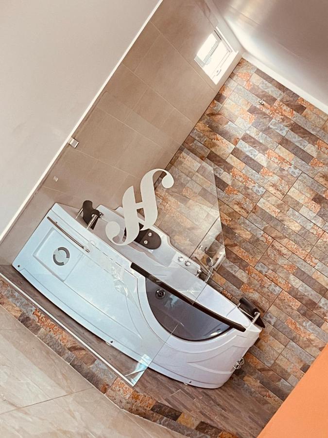 Sara Hotel איבארה מראה חיצוני תמונה